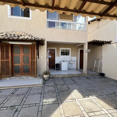 Casa com piscina, churrasqueira e ar condicionado em condomínio-3